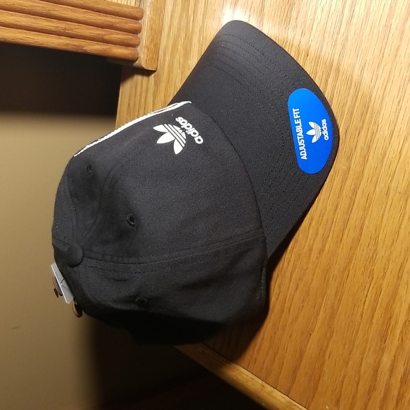 ADIDAS STRAPBACK HAT - Picture 3 of 8